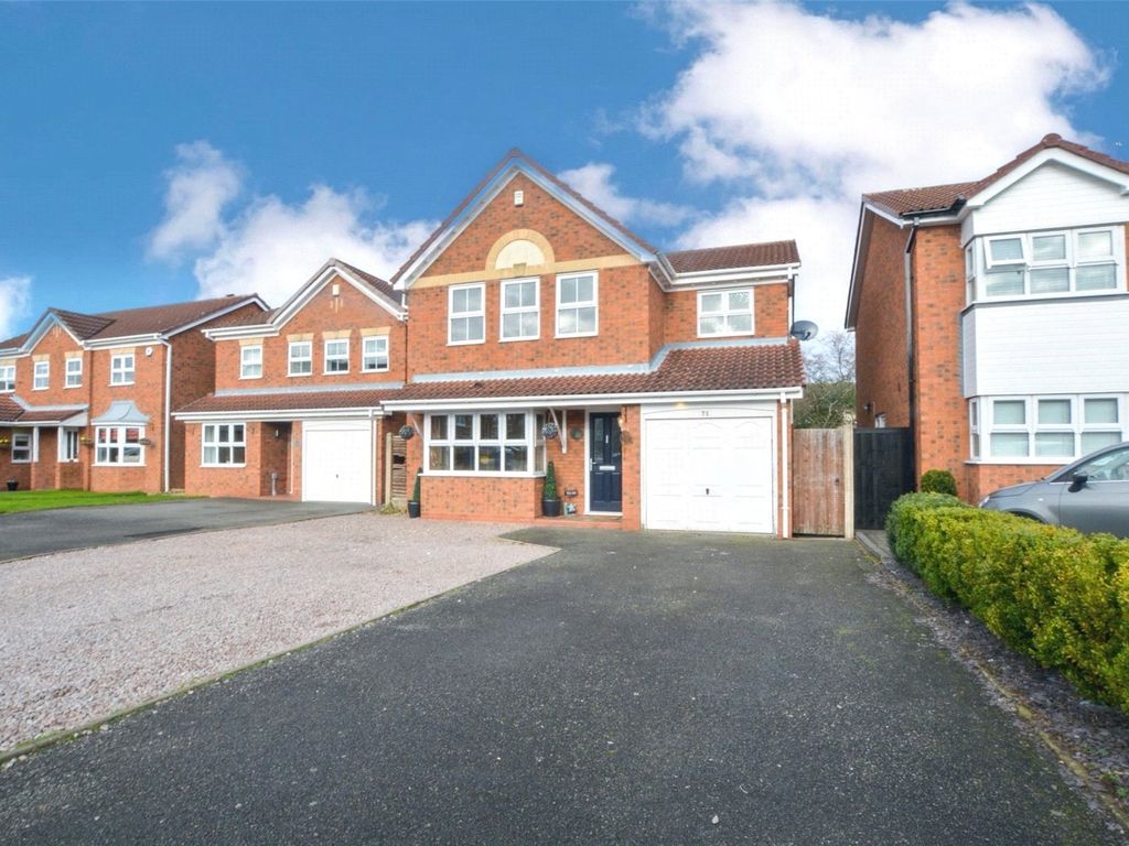 4 bed detached house for sale in Emberton Way, Amington, Tamworth