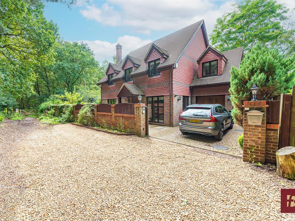 4 bed detached house for sale in Gordon Road, Crowthorne, Berkshire RG45, £875,000 Zoopla