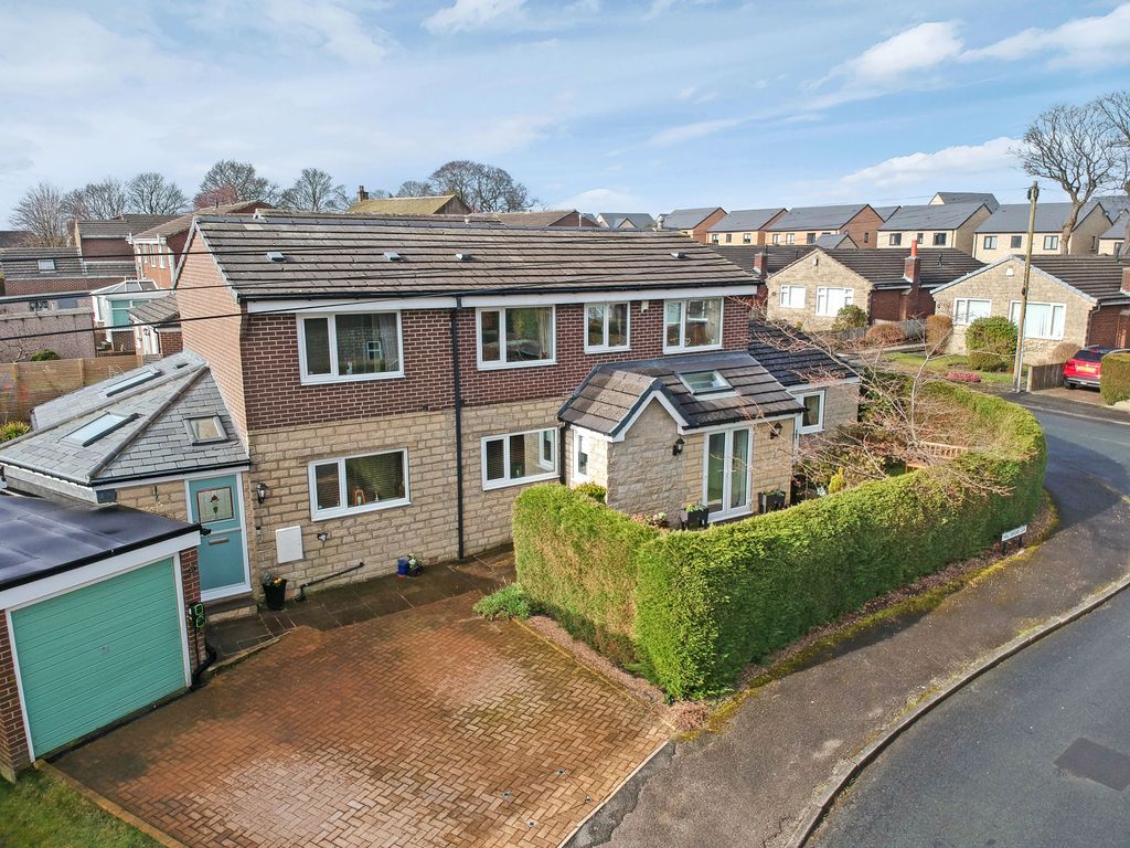 5 bed detached house for sale in Hill Grove Lea, Huddersfield HD3 Zoopla