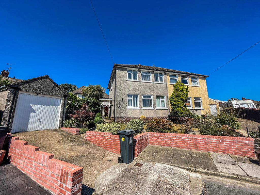 3 bed semidetached house to rent in Cornfield Close, Llanishen