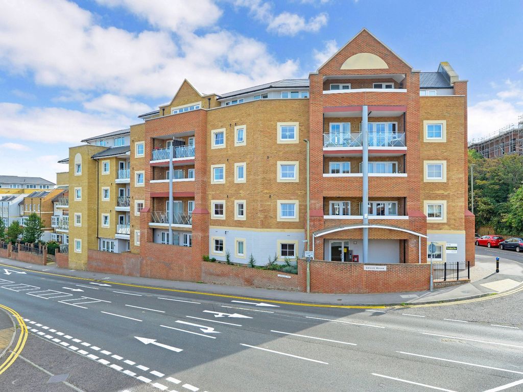 4 bed flat for sale in Godalming, Surrey GU7, £850,000 Zoopla