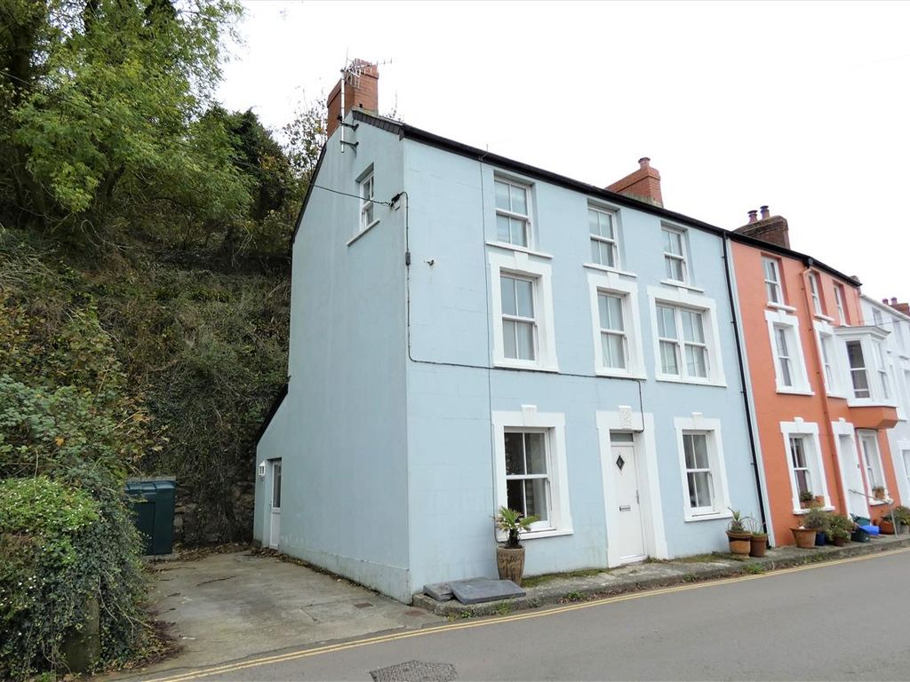 4 bed town house to rent in St Brides Road, Little Haven, Haverfordwest