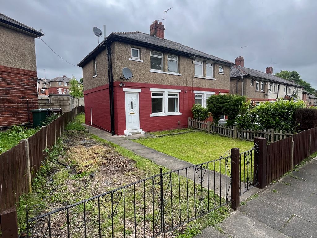 3 bed semidetached house for sale in Walker Drive, Girlington