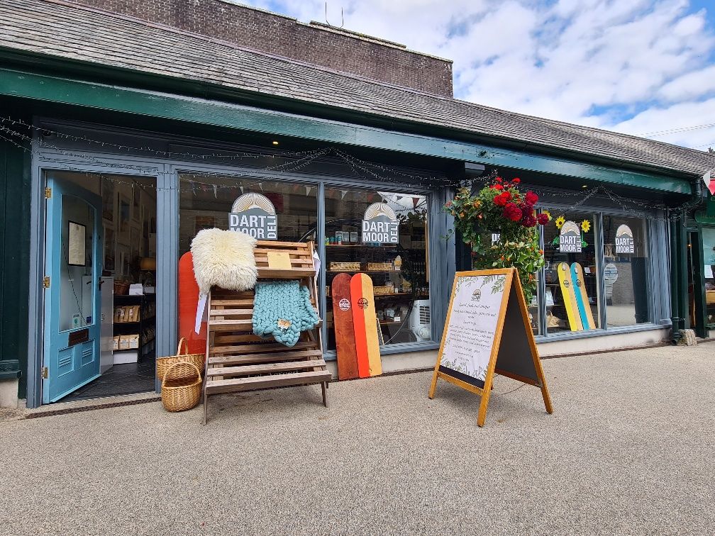 23 East End Stores, Tavistock PL19