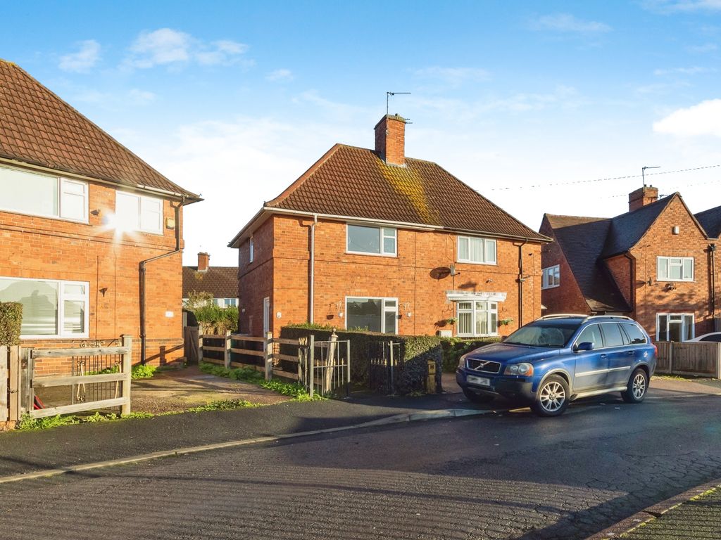 3 bed semidetached house for sale in Findern Green, Nottingham