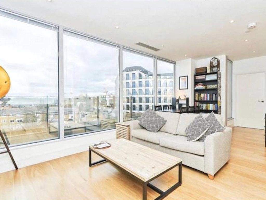 1 bed flat to rent in Trinity Square, 2359 Staines Road, Hounslow TW3