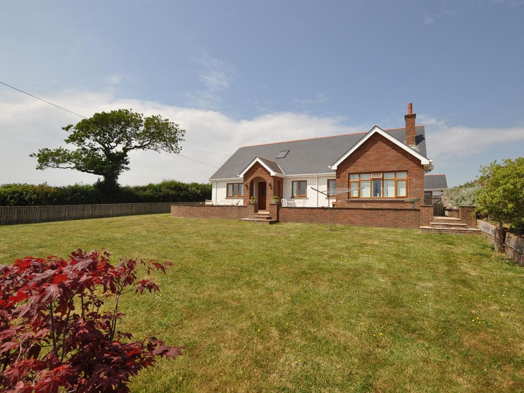 4 bed detached bungalow for sale in Llangain, Carmarthen SA33, £625,000