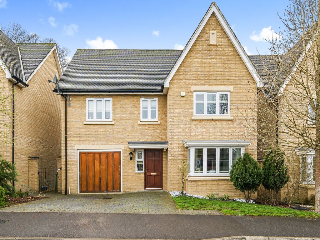 6 bed detached house to rent in Avington Way, Hook RG27 Zoopla