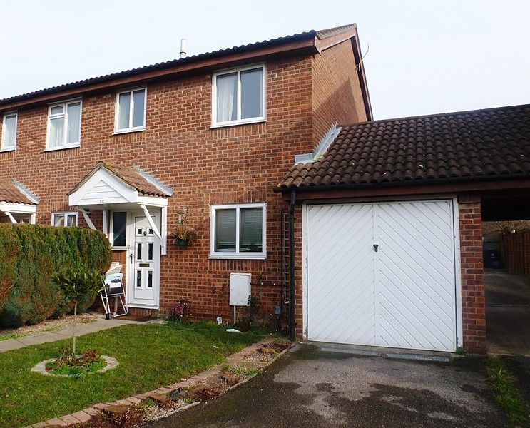 3 bed end terrace house to rent in Speedwell Close, Cherry Hinton, Cambridge CB1, £1,575 pcm