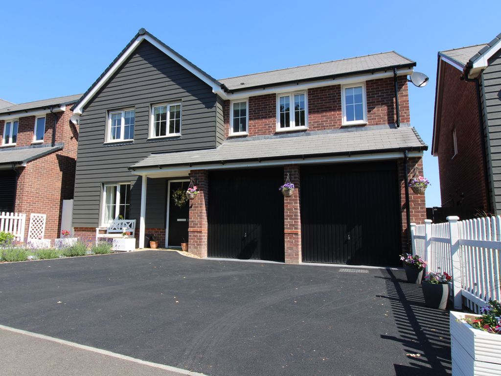 5 bed detached house for sale in Anderton Avenue, Rownhams, Southampton