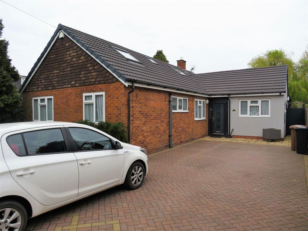 4 bed detached bungalow for sale in Cranmore Road, Castle Bromwich