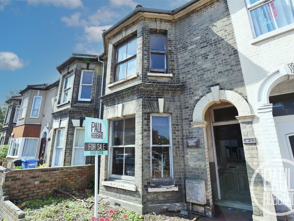 3 bed terraced house for sale in St. Peters Street, Lowestoft NR32 Zoopla