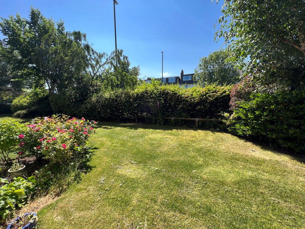 1 bed flat for sale in High Street, Gosforth, Newcastle Upon Tyne NE3