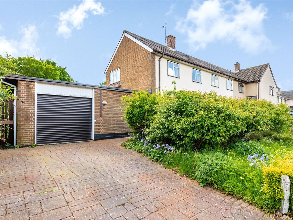 3 bed semidetached house for sale in Clay Hill Road, Vange SS16 Zoopla