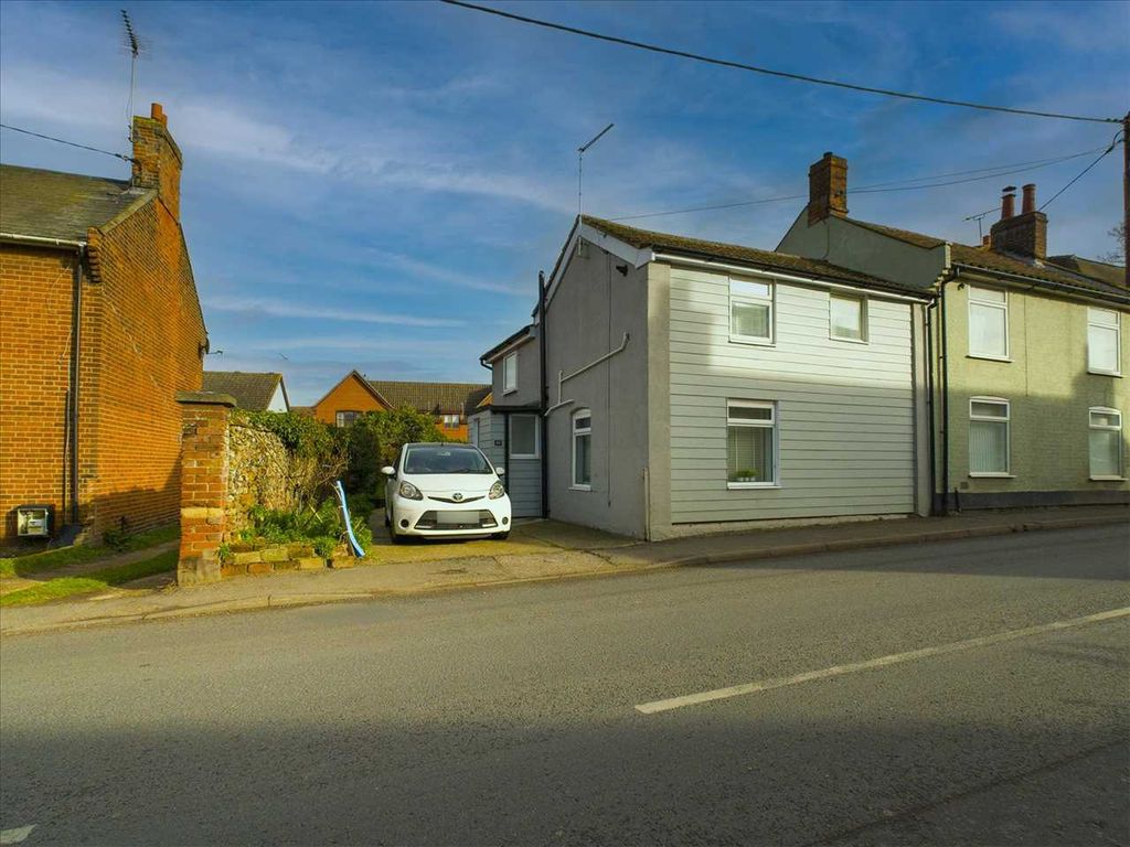 2 bed semidetached house for sale in Norwich Road, Claydon, Ipswich