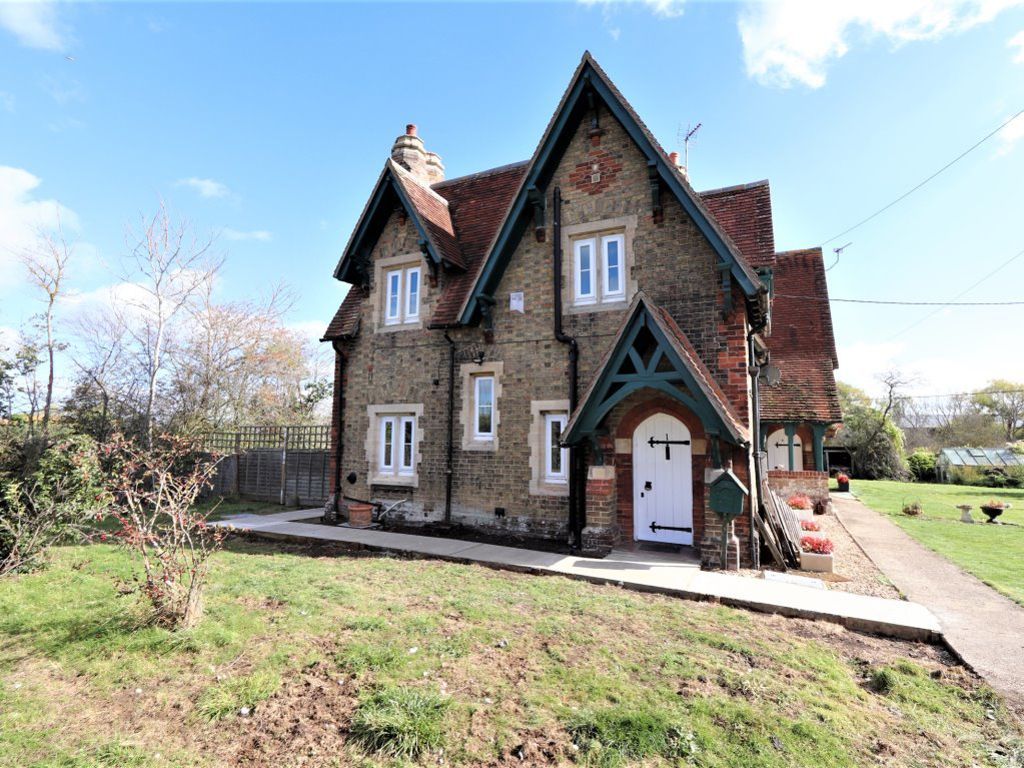 2 bed property to rent in Slapton, Leighton Buzzard LU7, £1,150 pcm