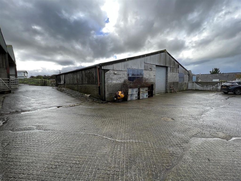 Commercial property to let in Multipurpose Barn At Country View Farm