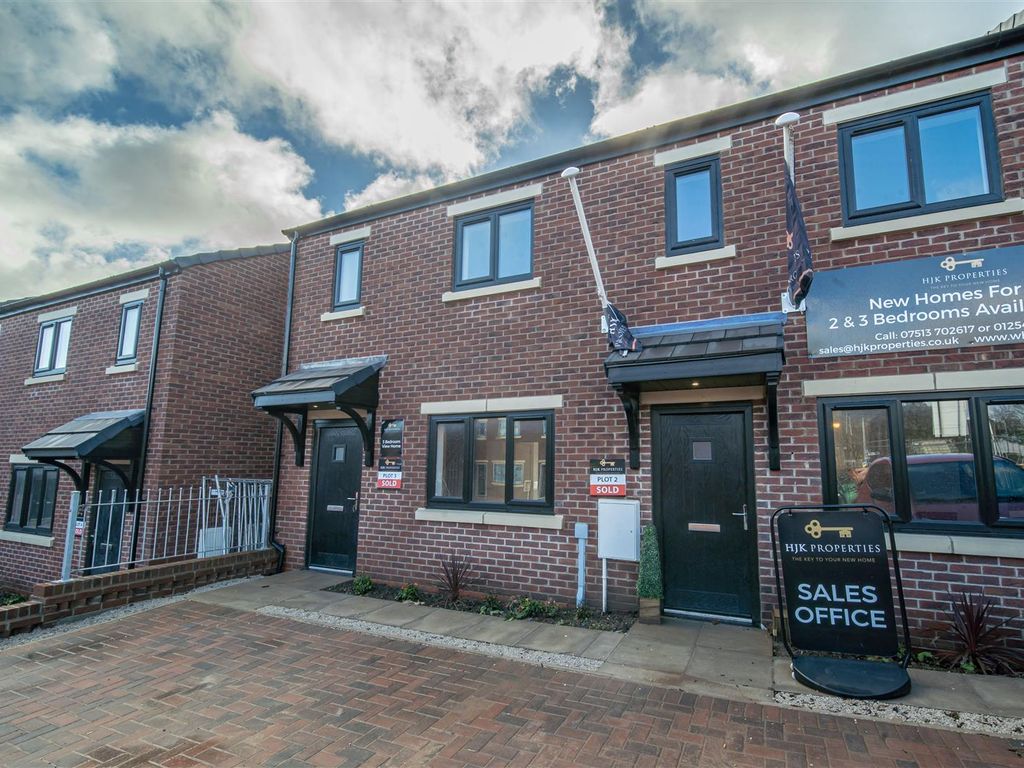 New home, 3 bed end terrace house for sale in Ovenden Way, Halifax HX3