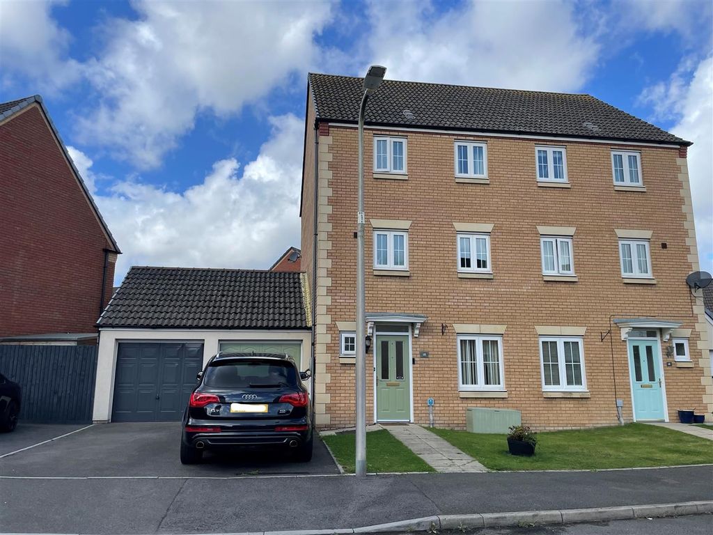 4 bed town house for sale in Tir Yr Yspyty, Bynea, Llanelli SA14 Zoopla