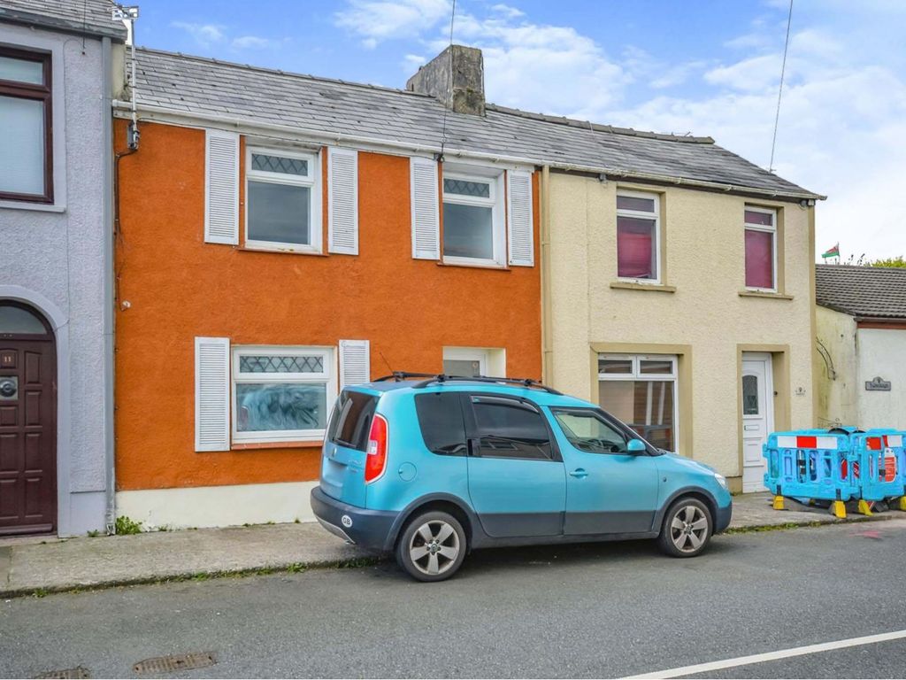 4 bed terraced house for sale in Prospect Place, Pembroke Dock SA72