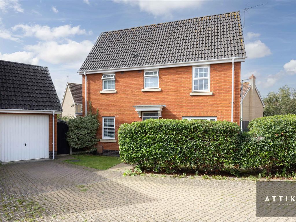 5 bed detached house for sale in Ensign Way, Diss IP22, £375,000 Zoopla