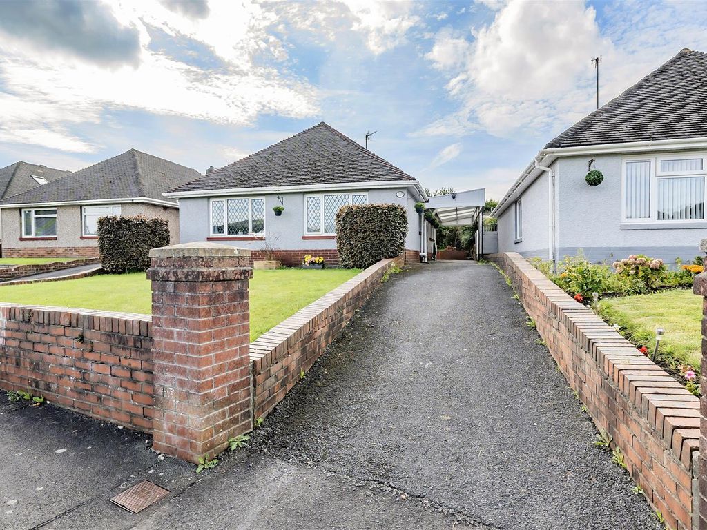 3 bed detached bungalow for sale in Frederick Place, Llansamlet