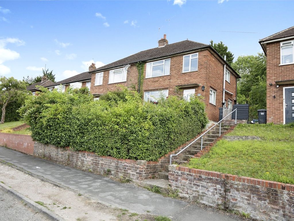 3 bed semidetached house for sale in Herbert Road, High HP13