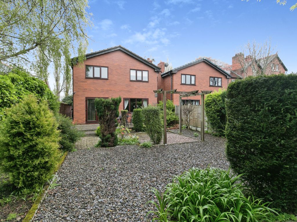 4 bed linkdetached house for sale in Chester Road, Wrexham LL11 Zoopla