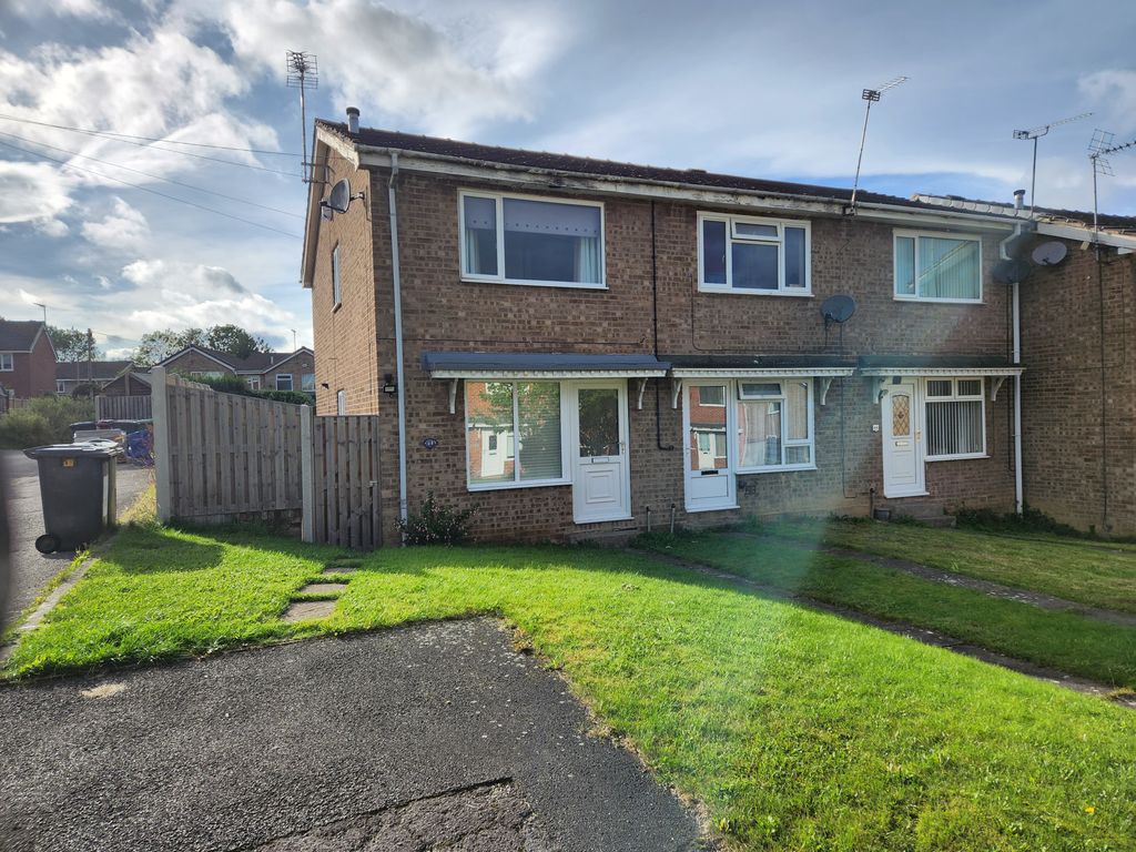 2 bed town house to rent in Broomhill Close, Eckington S21, £695 pcm