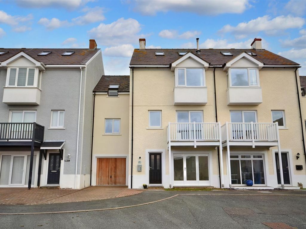 5 bed terraced house for sale in Puffin Way, Broad Haven, Haverfordwest