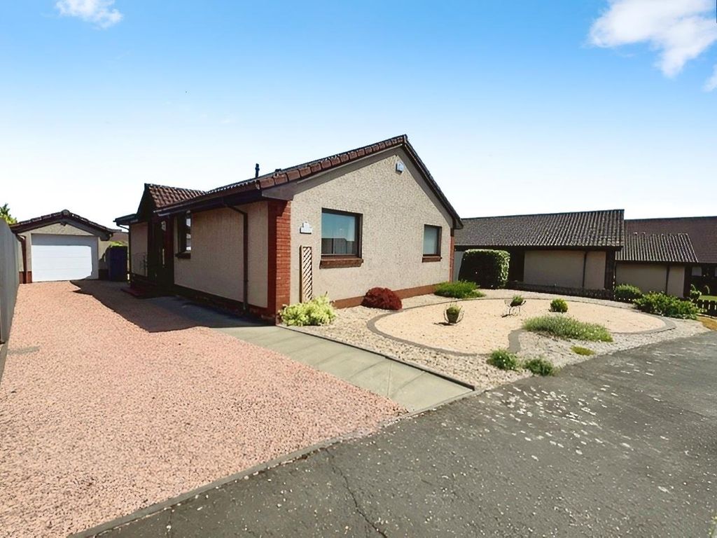 3 bed detached bungalow for sale in Fernbank Drive, Windygates, Leven