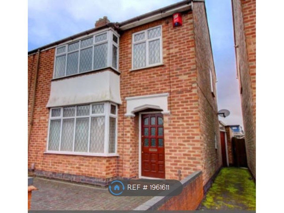 3 bed semidetached house to rent in Gleneagles Road, Coventry CV2, £