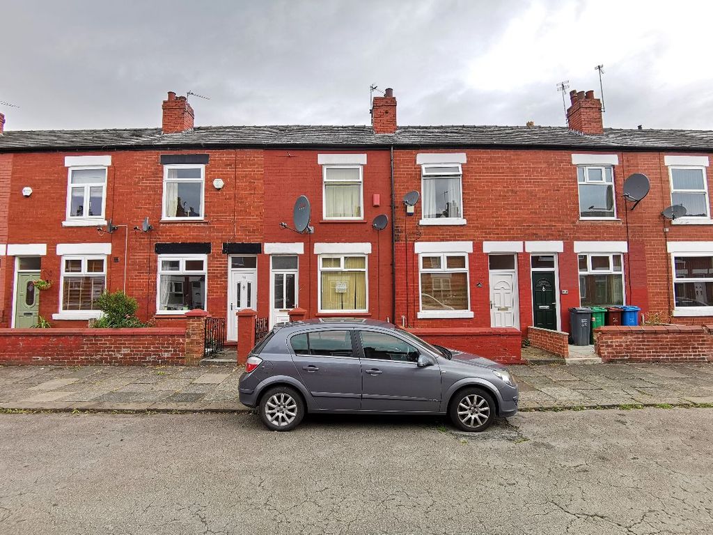 2 bed terraced house to rent in St. Margarets Avenue, Burnage