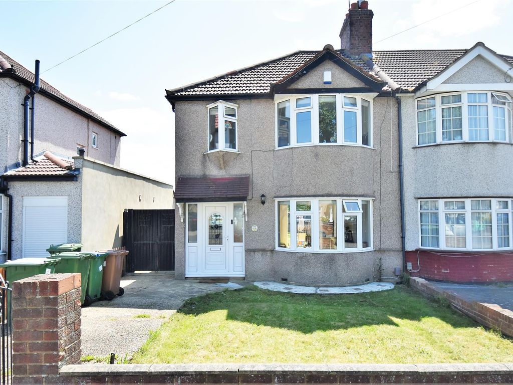 3 bed semidetached house to rent in Normanhurst Avenue, Bexleyheath