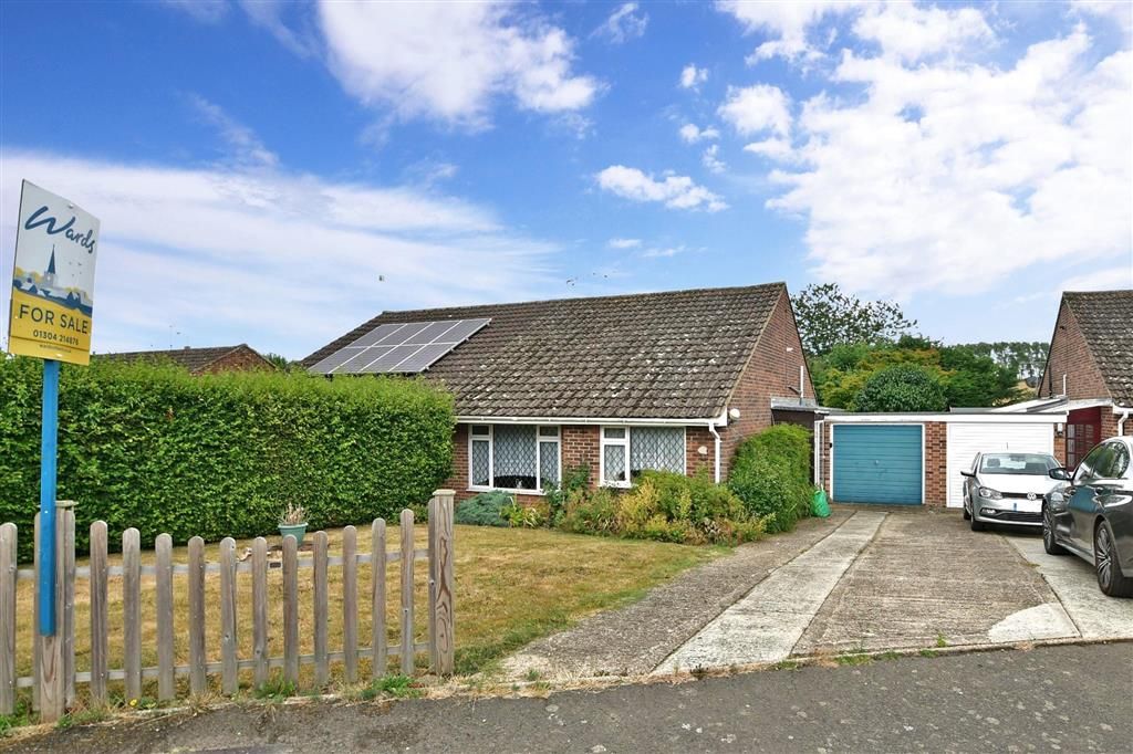 2 bed semidetached bungalow for sale in Palm Tree Close, Eythorne