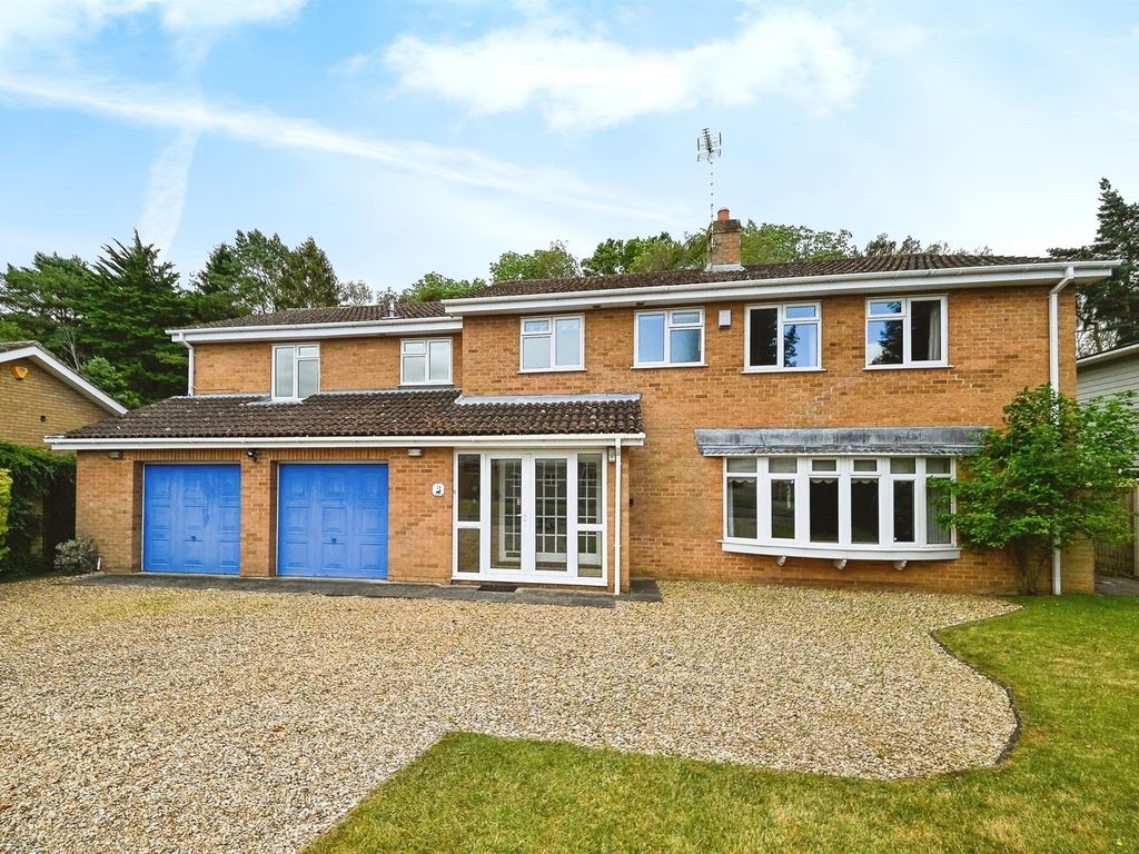 4 bed detached house for sale in The Birches, South Wootton, King's