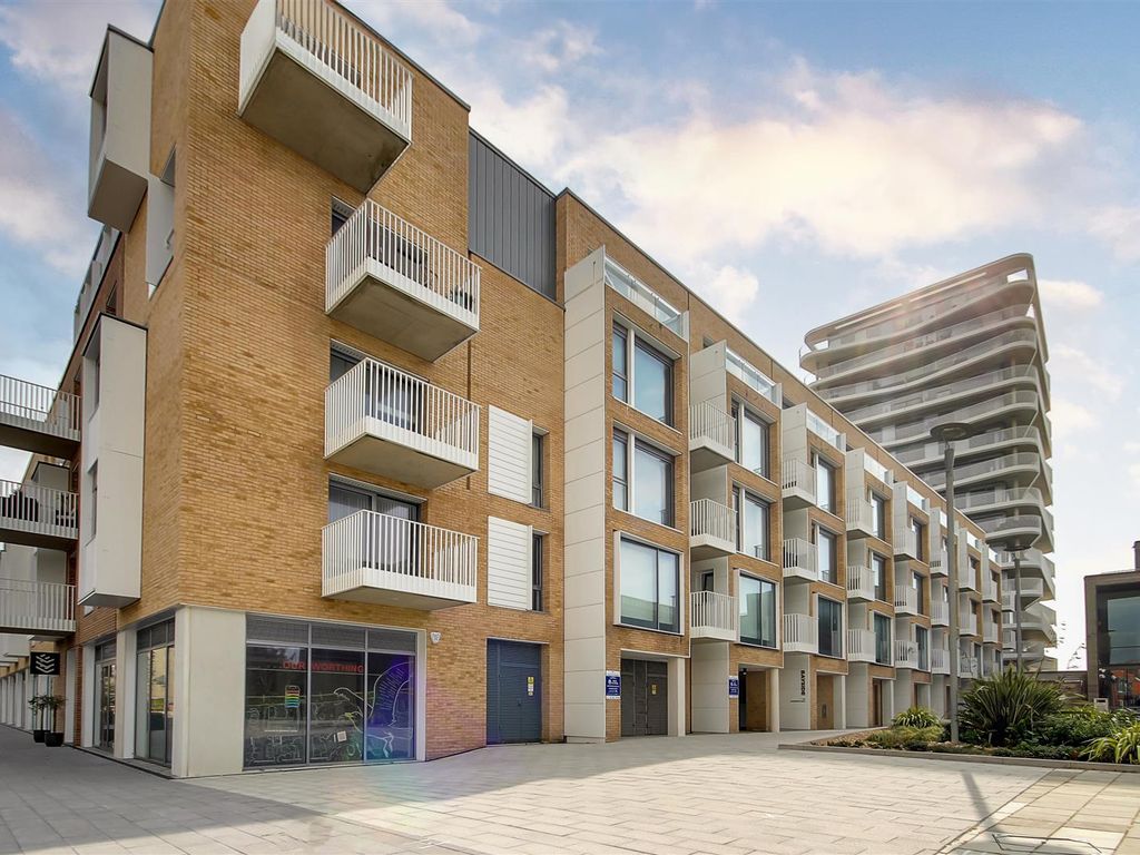 1 bed flat for sale in Bayside Apartments, Brighton Road, Worthing BN11