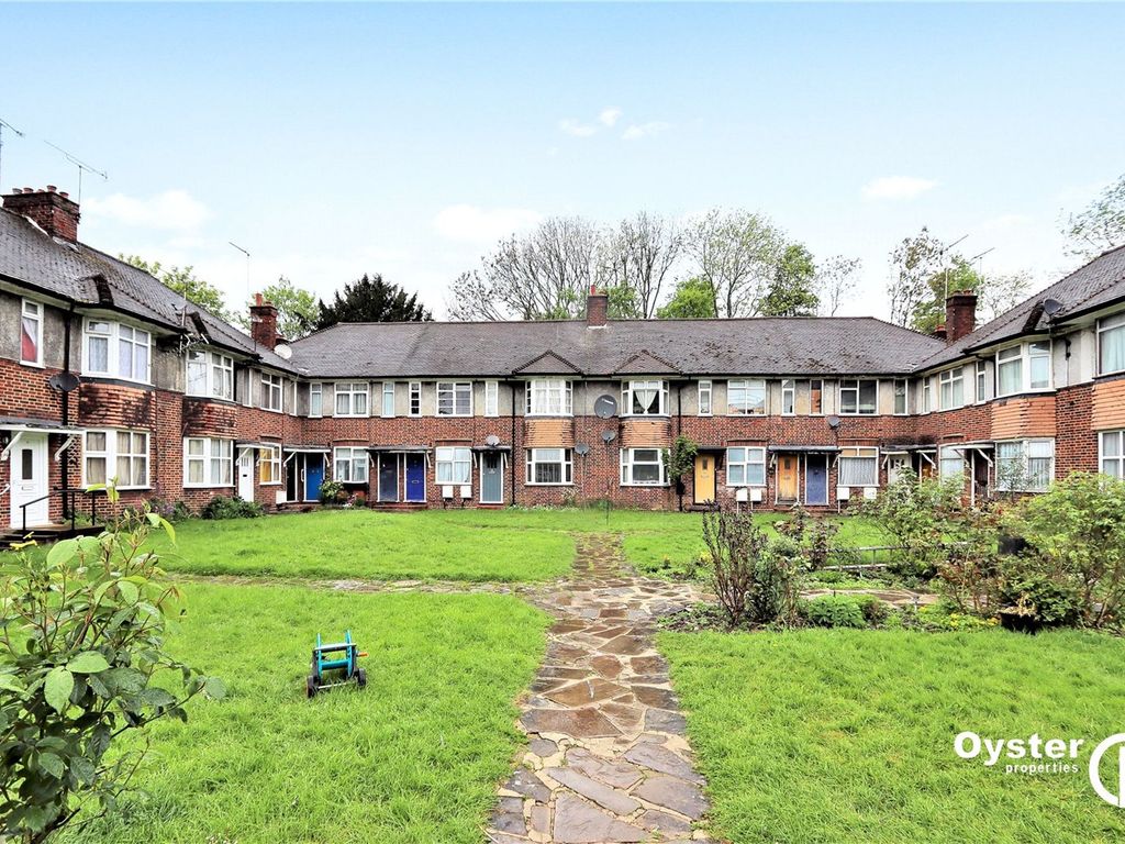 2 bed property for sale in Upper Park Road, Cedar Court Upper Park Road