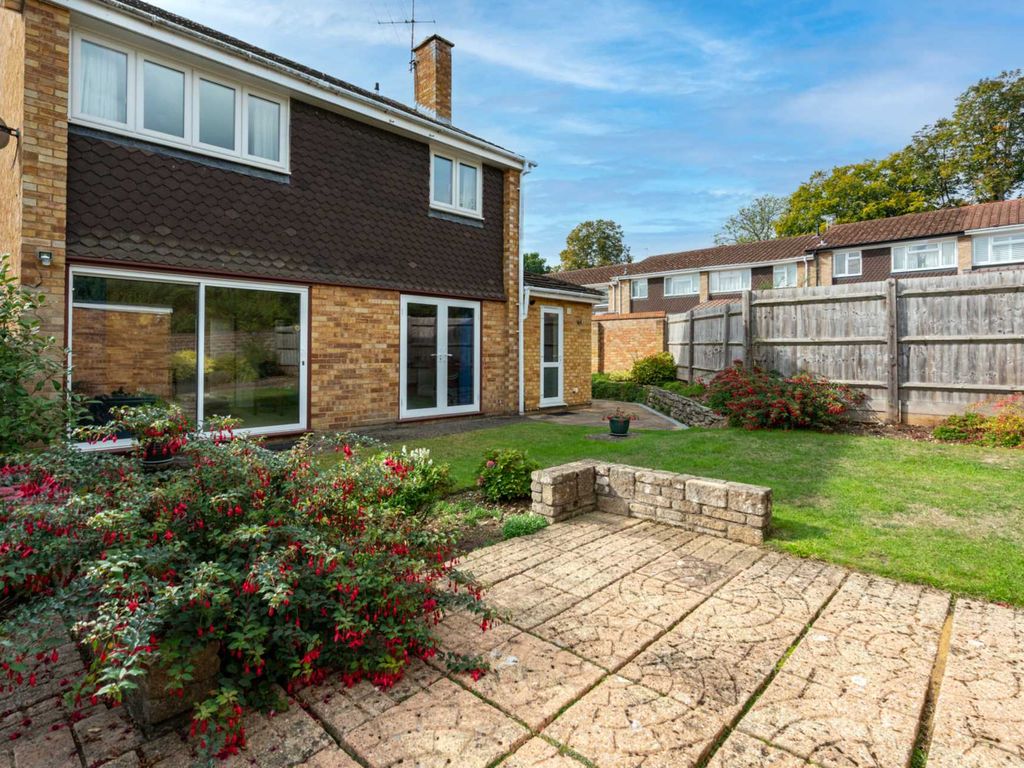 Vicarage Close Boxmoor HP1  