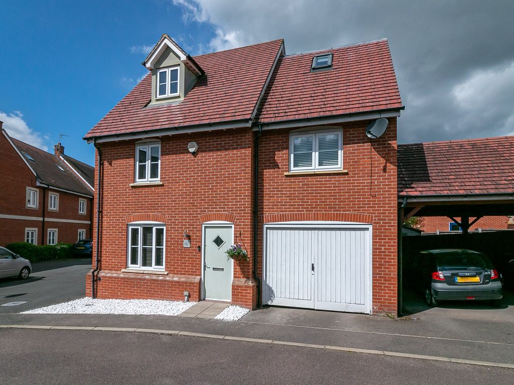 4 bed detached house for sale in Valerian Way, Stotfold, Hitchin SG5