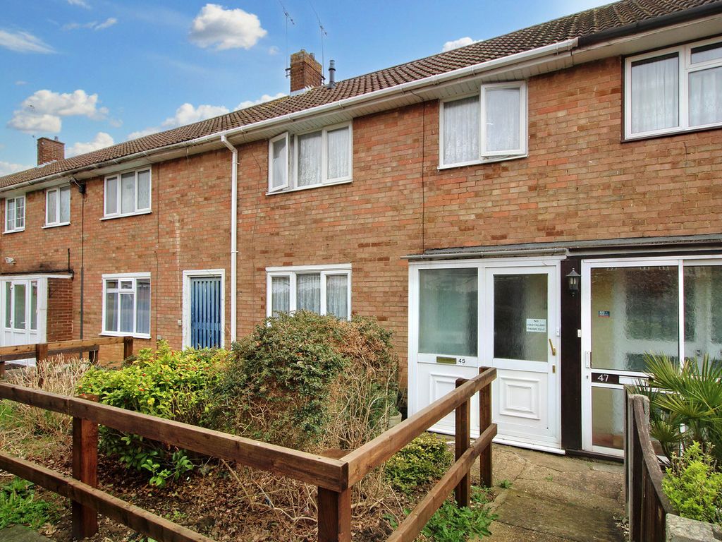 3 bed terraced house for sale in Maplestead, Basildon SS14 Zoopla