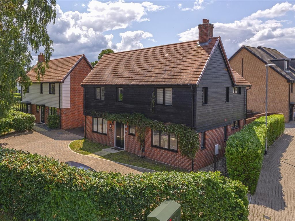 4 bed detached house to rent in Hawley Drive, Leybourne Chase, West