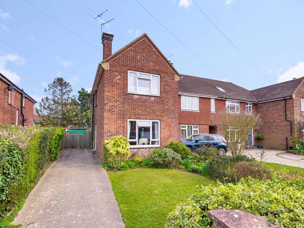 3 bed end terrace house for sale in Wiston Avenue, Chichester, West