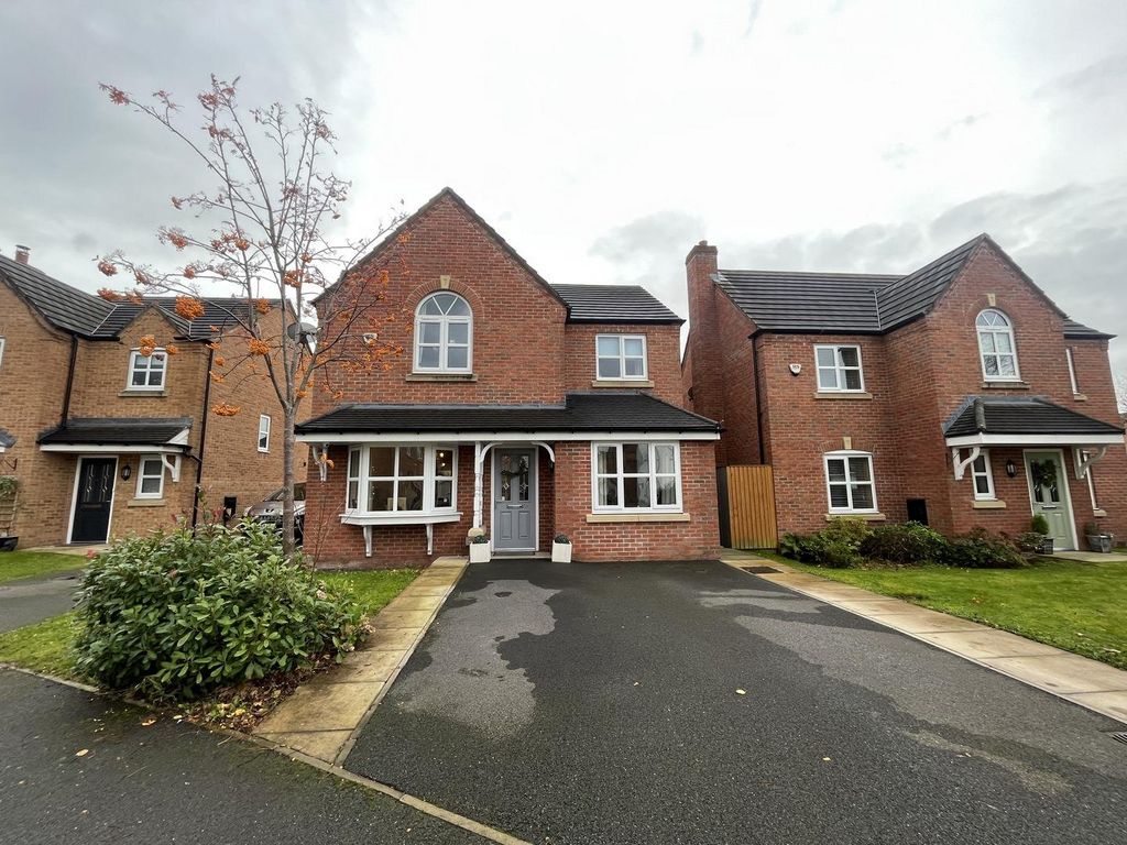 4 bed detached house for sale in Steers Close, Latchford, Warrington