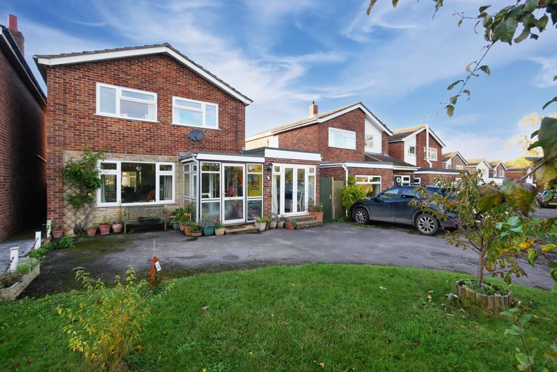4 bed detached house for sale in Green Lane, Ewelme, Wallingford OX10, £450,000 Zoopla