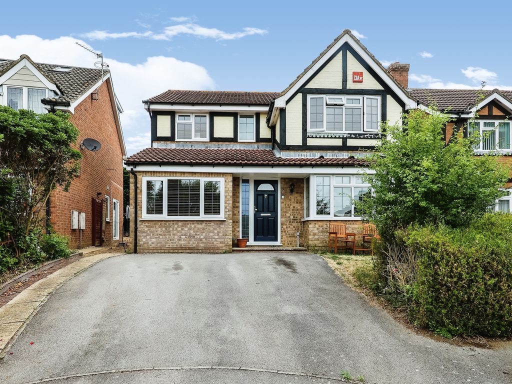 4 bed detached house for sale in Quail Way, Waterlooville, Hampshire
