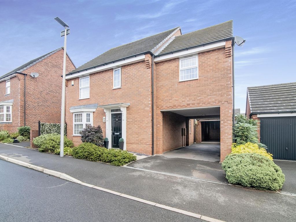 4 bed detached house for sale in Bassett Crescent, West Bromwich B71, £400,000 Zoopla