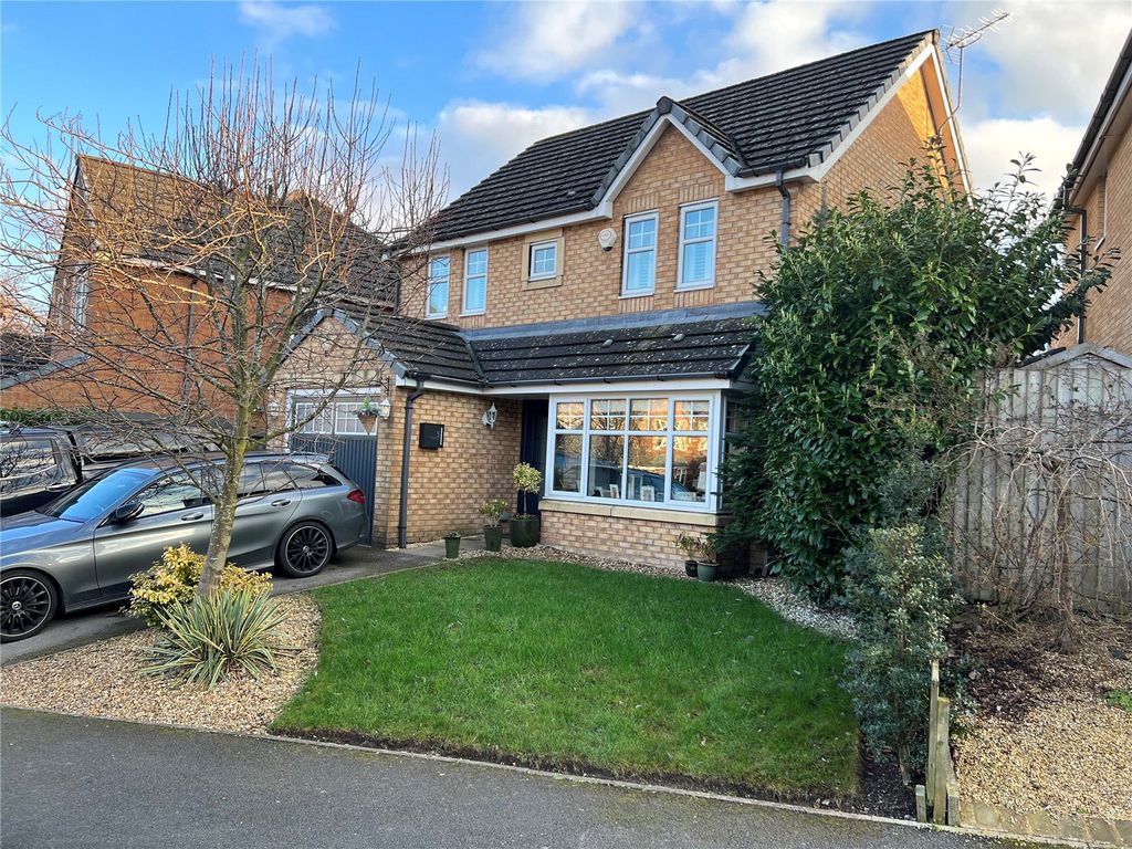 4 bed detached house for sale in Kingfisher Way, Glossop SK13 Zoopla