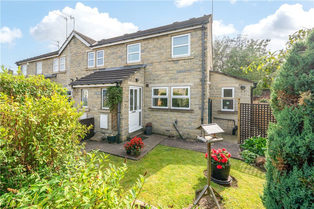 3 bed end terrace house for sale in Rombalds Court, Menston, Ilkley