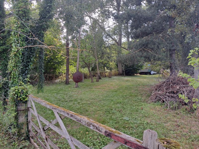 Land for sale in Reading Road, Cholsey, Wallingford OX10, £85,000 Zoopla